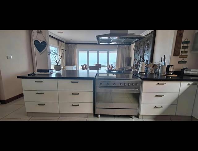 3 BEDROOM HOUSE FOR SALE IN TONGAAT BEACH